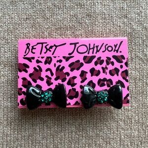 New Betsey Johnson Black Bow Earrings Green Crystal Holiday Statement Jewelry